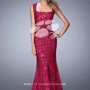 Brand new gown, never worn; fits size 0-2;